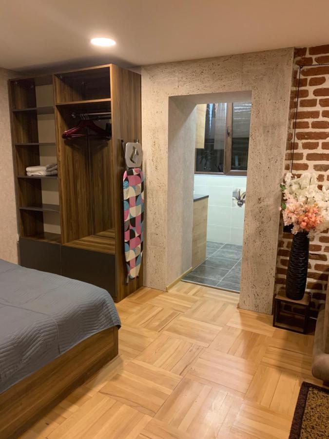 12 Maksim Gorki Street Apartment Tbilisi ภายนอก รูปภาพ